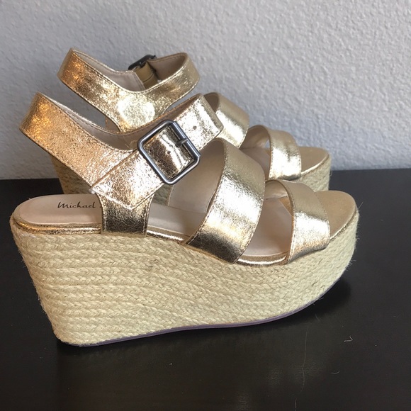Metallic Gold Platform Wedge Sandal - Picture 5 of 8